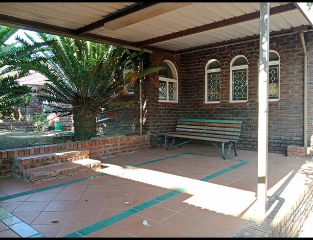 3 BEDROOM FREESTANDING FOR SALE IN ALLANDALE
